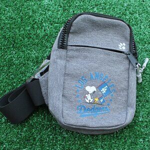 MLB Snoopy Peanuts Los Angeles Dodgers Crossbody camera bag